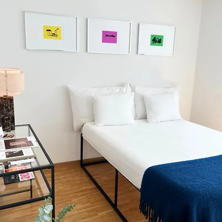 Old Town 10 Min To Mainstation With Washer & Dryer